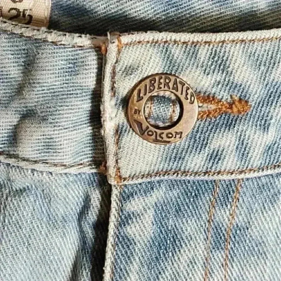 Volcom Brand Denim Jean Shorts Cherry Bomb - Picture 5 of 10